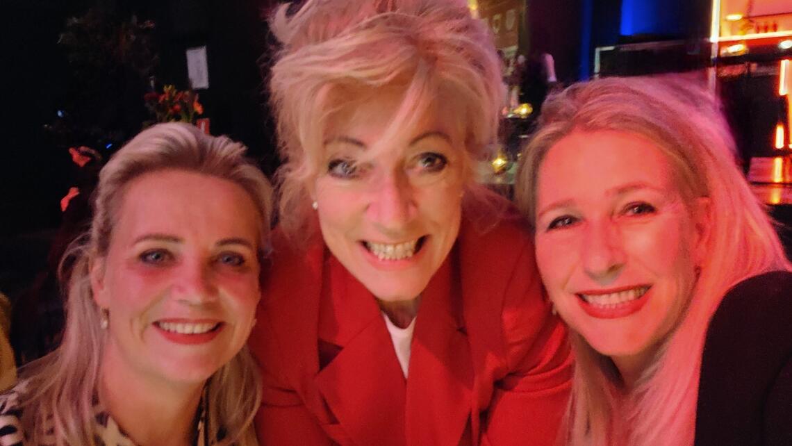 Saz & the Southern Belles